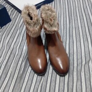 Chic Brown Fur-Trimmed Ankle Boots